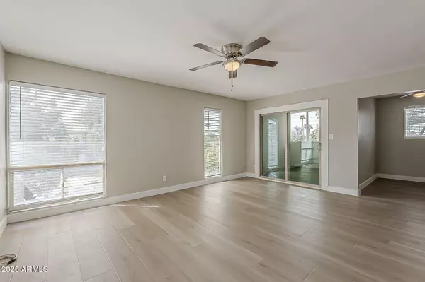 Phoenix, AZ 85018,4114 E Calle Redonda -- #54