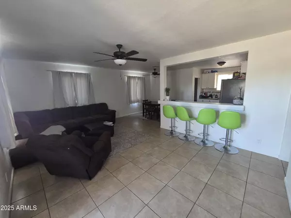 Phoenix, AZ 85013,3845 N 15th Avenue