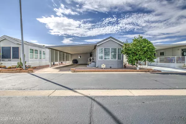 Mesa, AZ 85206,111 S GREENFIELD Road #724