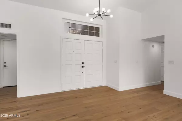 Scottsdale, AZ 85260,9009 E SAHUARO Drive