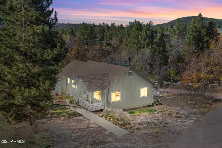 8096 W Parkinson Drive, Pine, AZ 85544