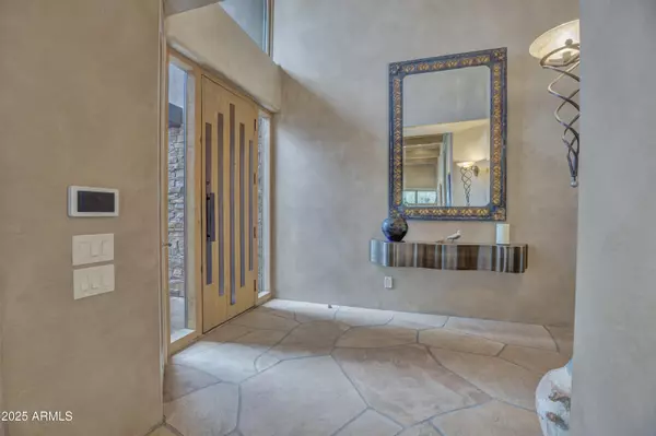 Scottsdale, AZ 85255,10040 E HAPPY VALLEY Road #496