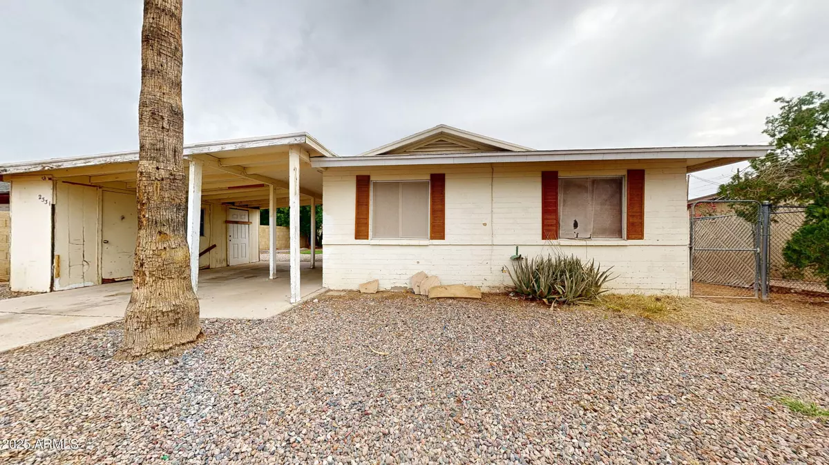 Apache Junction, AZ 85119,2351 S ROYAL PALM Road