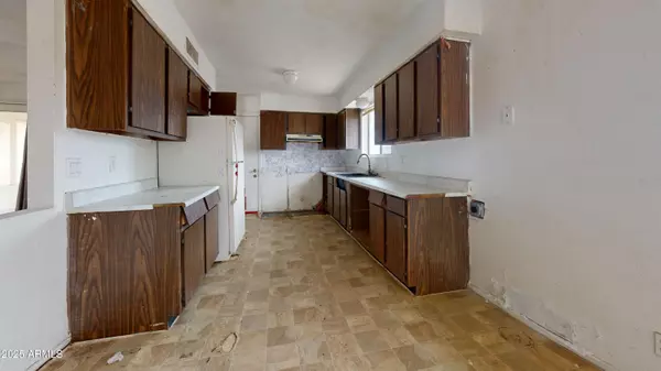 Apache Junction, AZ 85119,2351 S ROYAL PALM Road