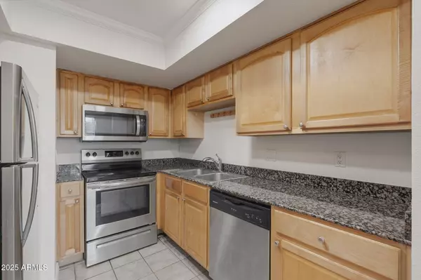 Phoenix, AZ 85053,3329 W DANBURY Drive #F116