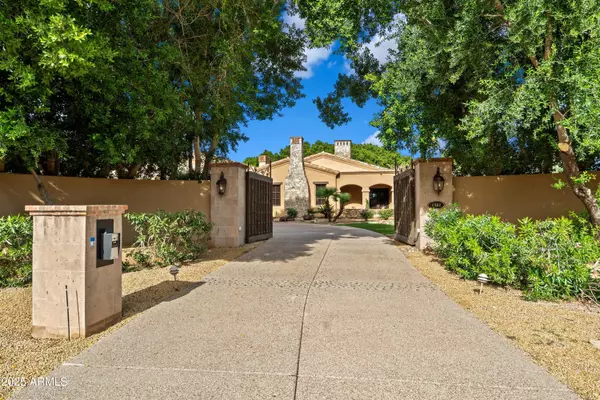 Paradise Valley, AZ 85253,6402 E CHAPARRAL Road