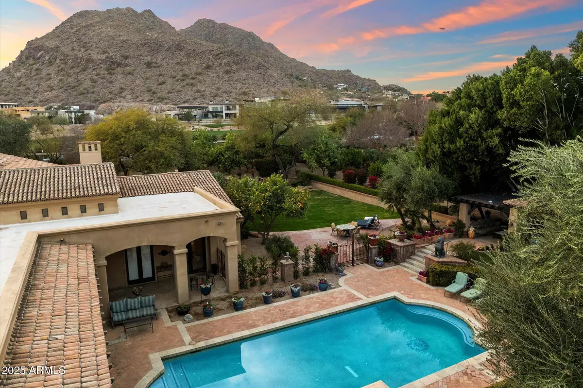 Paradise Valley, AZ 85253,6402 E CHAPARRAL Road