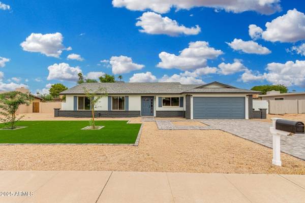 Scottsdale, AZ 85254,5212 E GELDING Drive