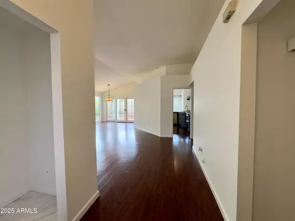 Phoenix, AZ 85028,4139 E Desert Cove Avenue