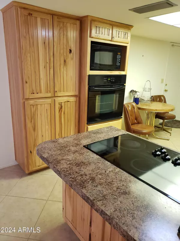 Apache Junction, AZ 85120,908 S OCOTILLO Drive