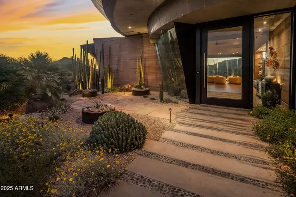 Scottsdale, AZ 85262,10216 E VENADO Trail