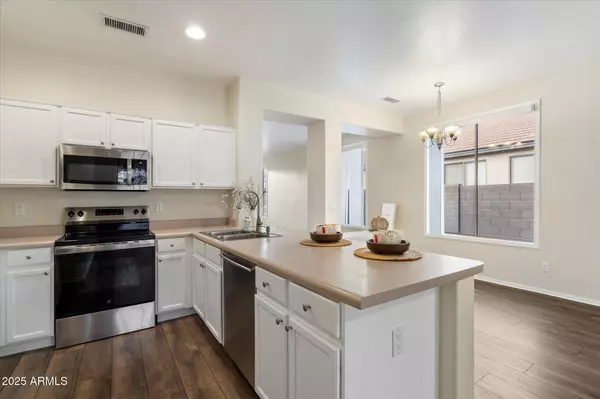 Glendale, AZ 85302,8825 N 65TH Drive