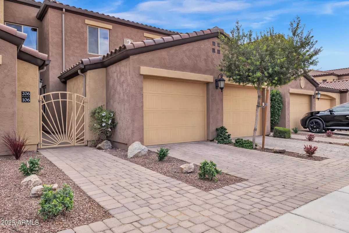 Chandler, AZ 85248,250 W QUEEN CREEK Road #106