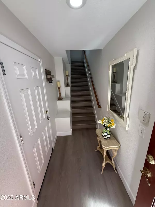 Phoenix, AZ 85032,4455 E PARADISE VILLAGE Parkway #1086