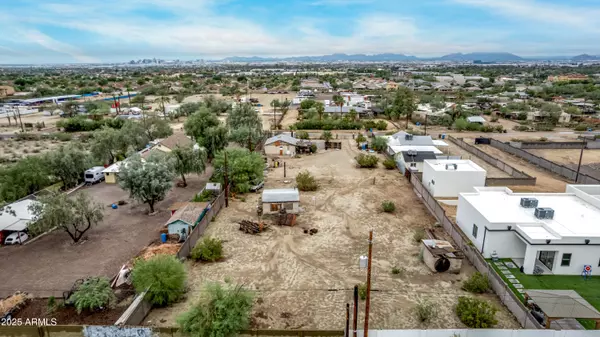 Phoenix, AZ 85042,2237 E DESERT Lane