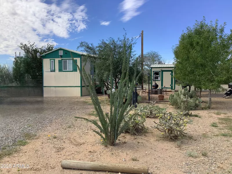 150 E SADDLE Drive, Willcox, AZ 85643