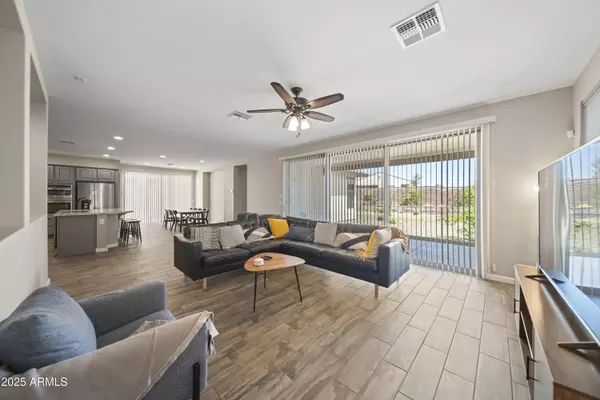 Wickenburg, AZ 85390,3921 GOLD RIDGE Road