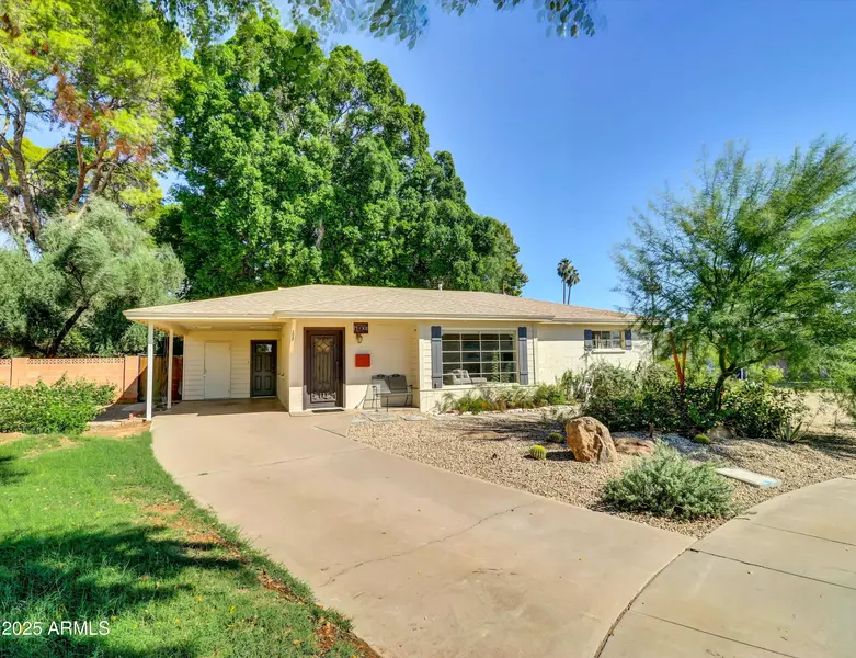 1022 E KEIM Drive, Phoenix, AZ 85014
