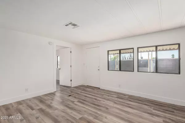 Mesa, AZ 85208,7714 E FLOSSMOOR Avenue