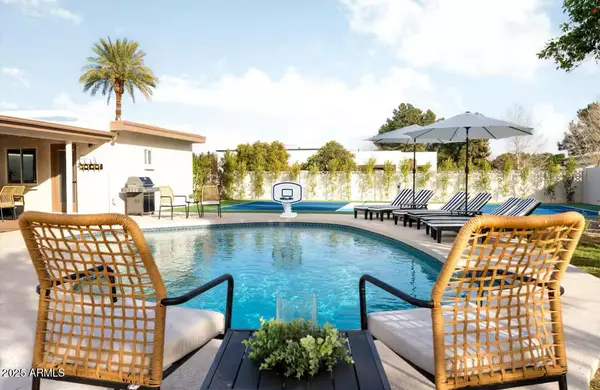 Scottsdale, AZ 85254,5121 E WINDROSE Drive