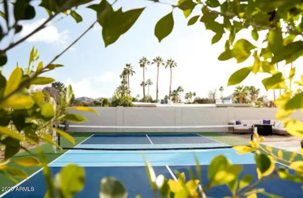 Scottsdale, AZ 85254,5121 E WINDROSE Drive