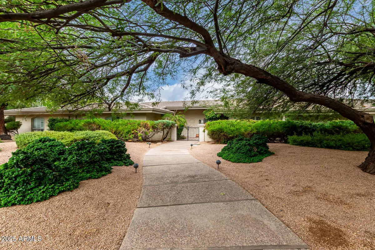 Paradise Valley, AZ 85253,6516 E MAVERICK Road