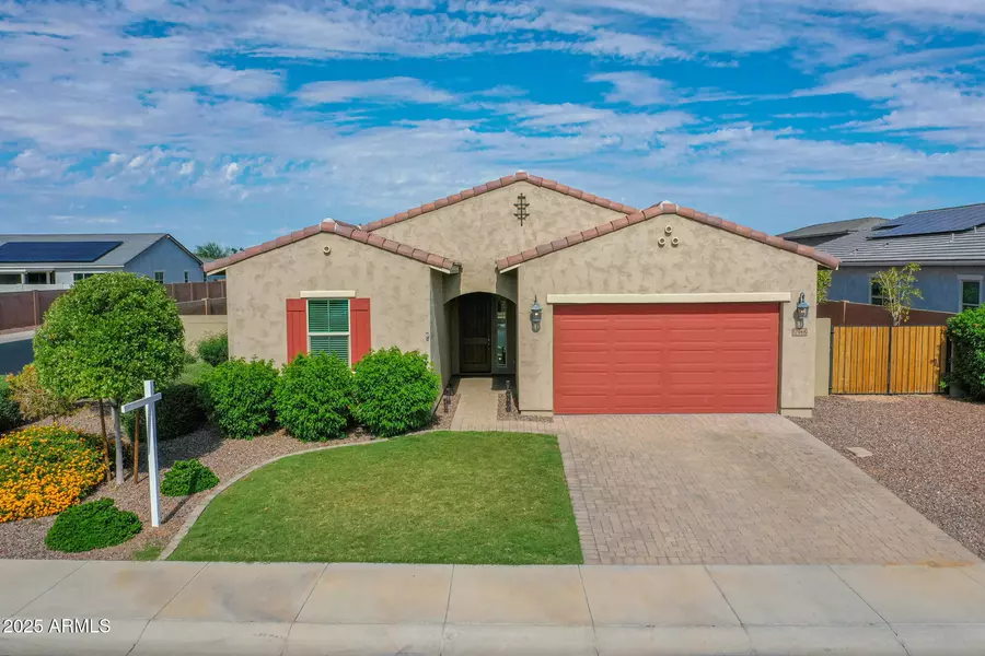 17966 W HIGHLAND Avenue, Goodyear, AZ 85395