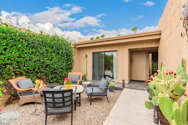 37300 N TOM DARLINGTON Drive #Q, Carefree, AZ 85377
