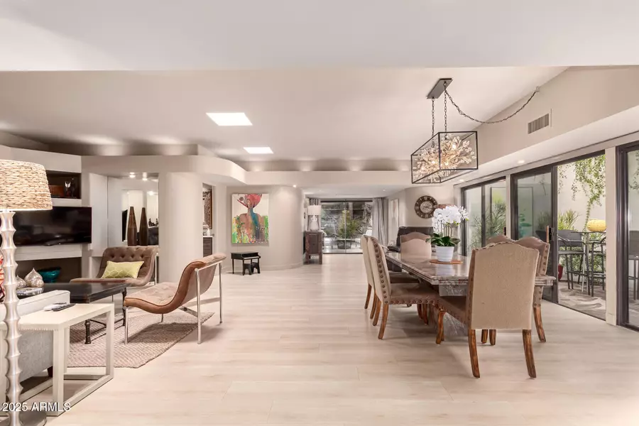 37300 N TOM DARLINGTON Drive #Q, Carefree, AZ 85377