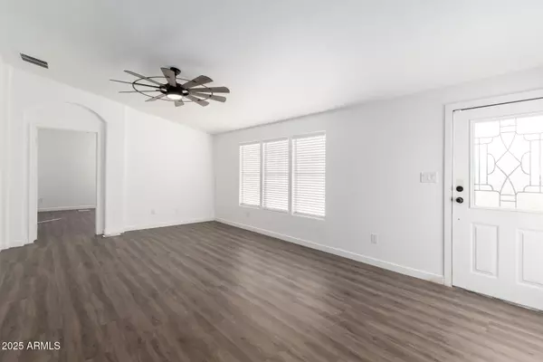 Apache Junction, AZ 85120,1943 N MAIN Drive