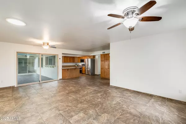 Tempe, AZ 85283,6504 S COLE Drive