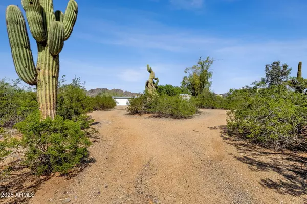 Paradise Valley, AZ 85253,3400 E STANFORD Drive #-