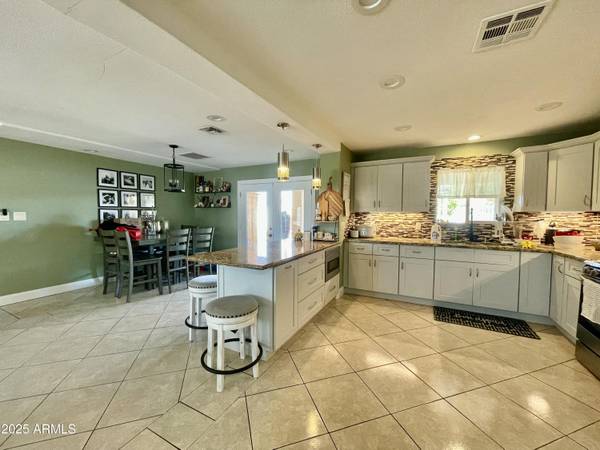 Phoenix, AZ 85008,1245 N Oakleaf Drive