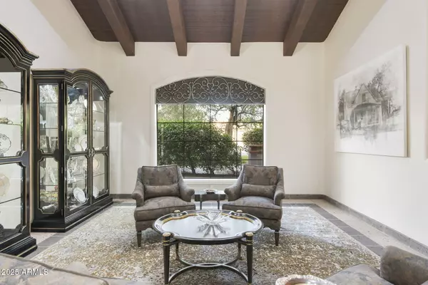Paradise Valley, AZ 85253,5824 N 33RD Place N