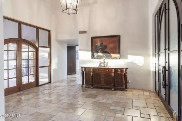 Paradise Valley, AZ 85253,5824 N 33RD Place N