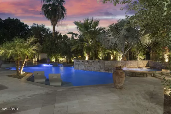 Paradise Valley, AZ 85253,5824 N 33RD Place N