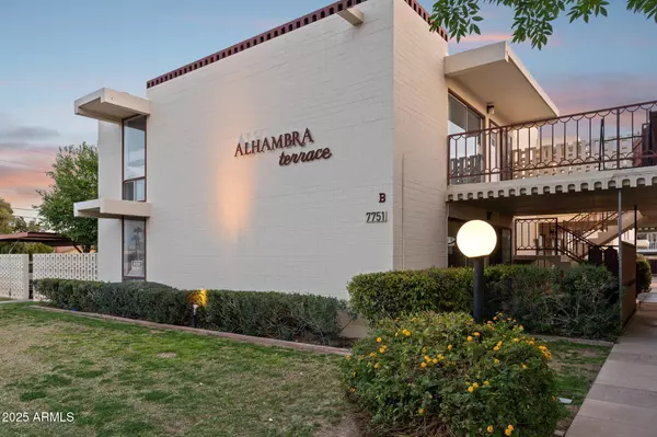 Scottsdale, AZ 85251,7751 E GLENROSA Avenue #B7