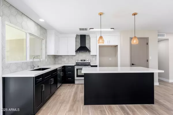 1805 W CHEYENNE Drive, Chandler, AZ 85224