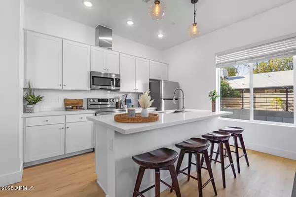 Phoenix, AZ 85014,1247 E Colter Street #1