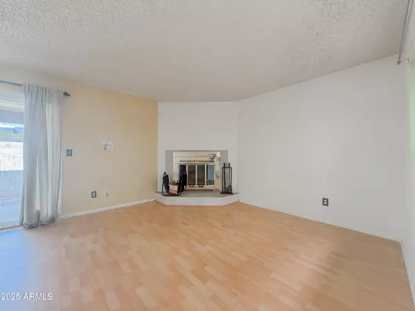 Tempe, AZ 85283,850 W DUKE Drive