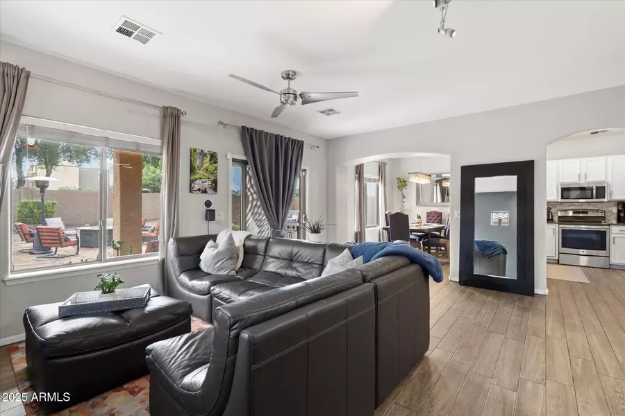 1019 W KOWALSKY Lane, Phoenix, AZ 85041