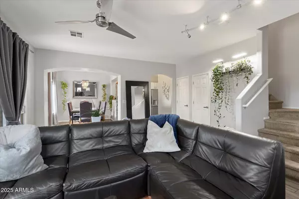 Phoenix, AZ 85041,1019 W KOWALSKY Lane