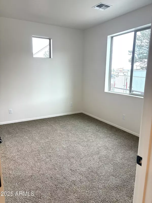 Flagstaff, AZ 86001,1650 E Ponderosa Parkway -- #135