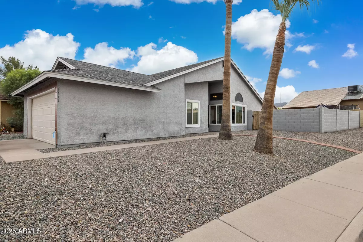 Phoenix, AZ 85042,1701 E Carson Road