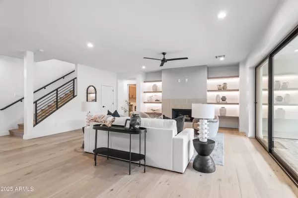 Phoenix, AZ 85018,4419 N 43RD Place