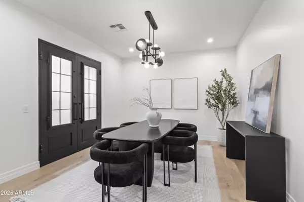 Phoenix, AZ 85018,4419 N 43RD Place