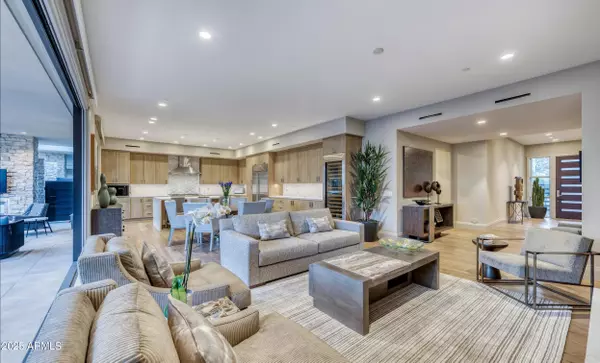 Paradise Valley, AZ 85253,5553 E STELLA Lane