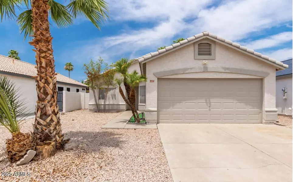 954 E MORELOS Street, Chandler, AZ 85225