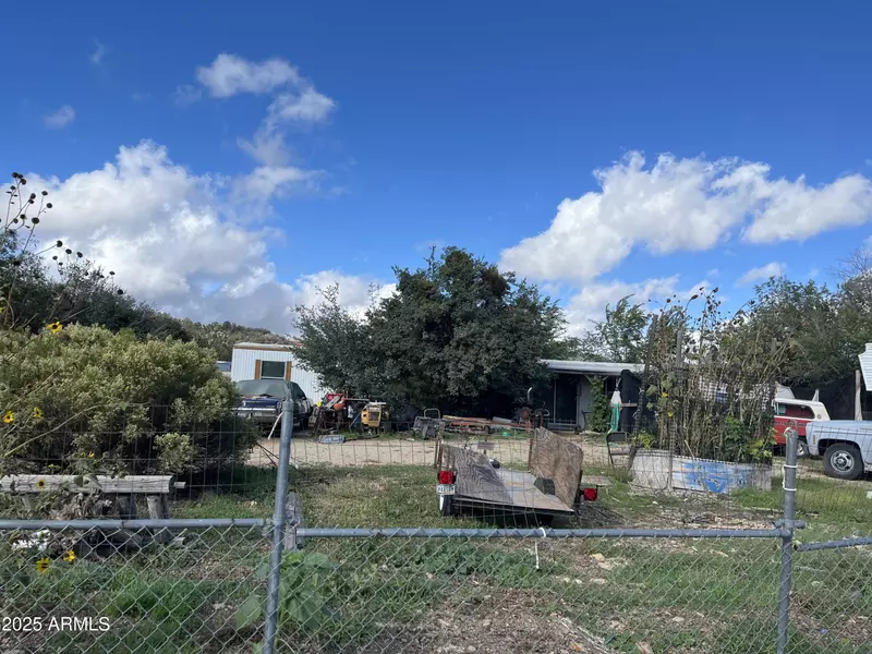 18100 S DOUBLE TREE Road #213, Peeples Valley, AZ 86332