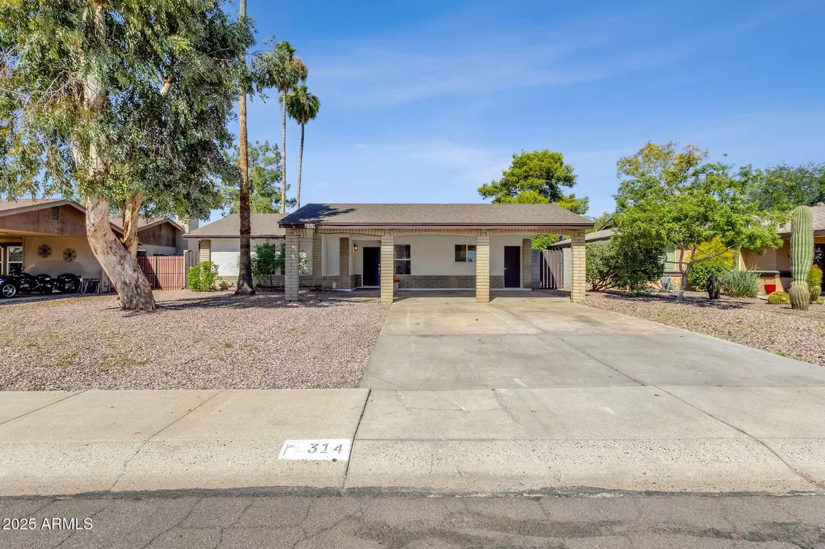 Phoenix, AZ 85027,314 W TOPEKA Drive